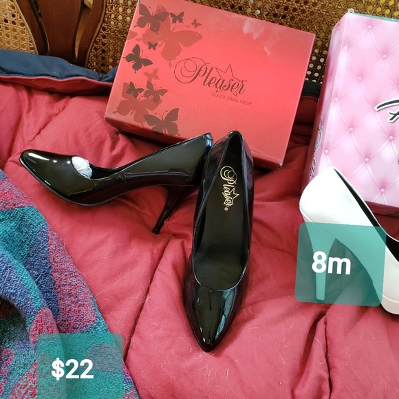 Pleaser Shoes - Black Patent leather shoe